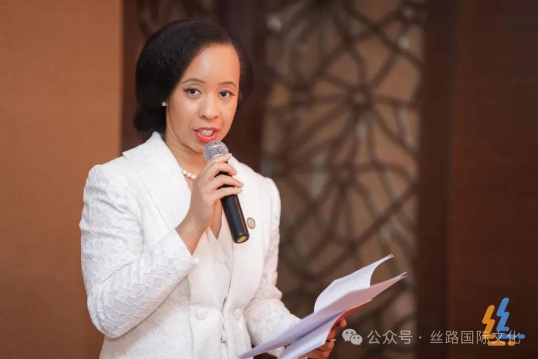 2024妇女节爱莎发言.jpg