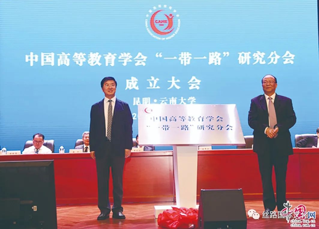 合影.jpg