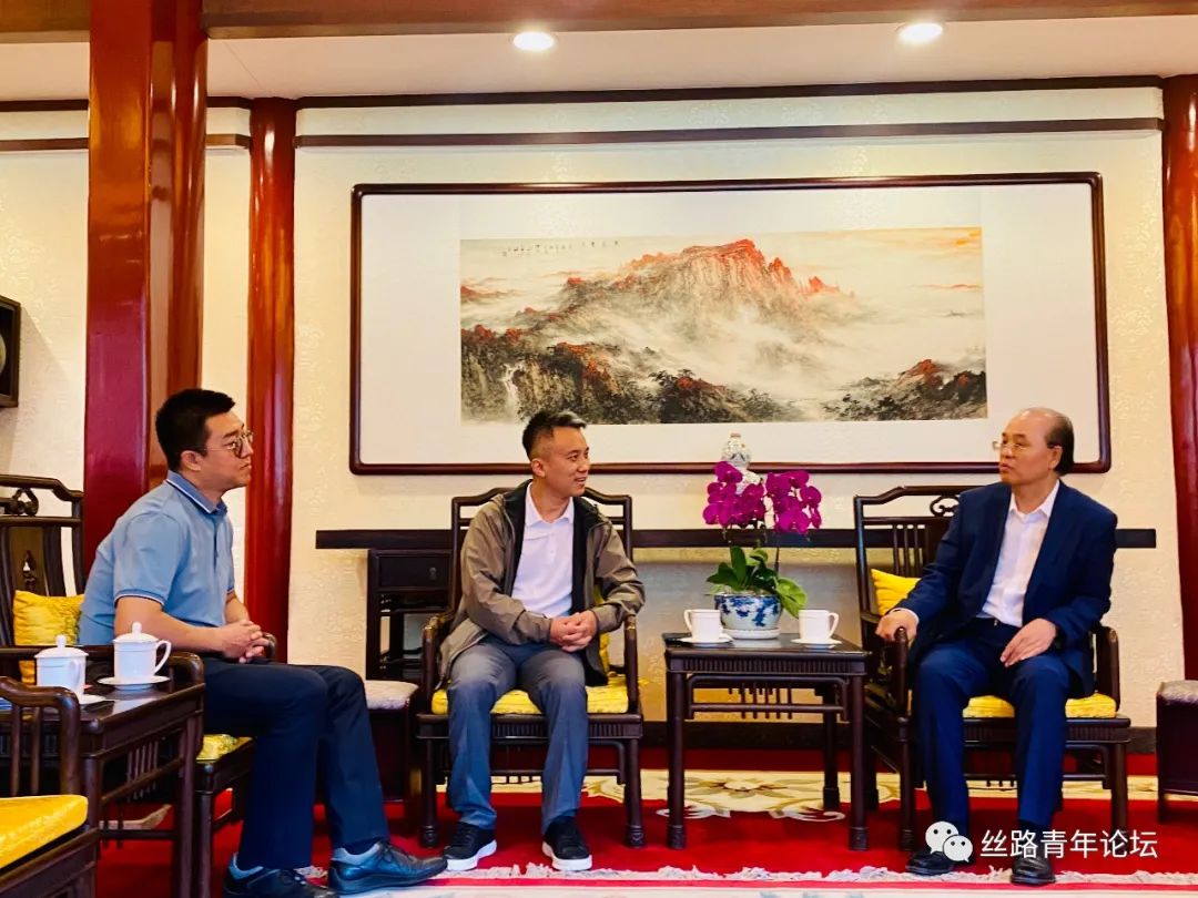 赴中国人民外交学会座谈交流.jpg