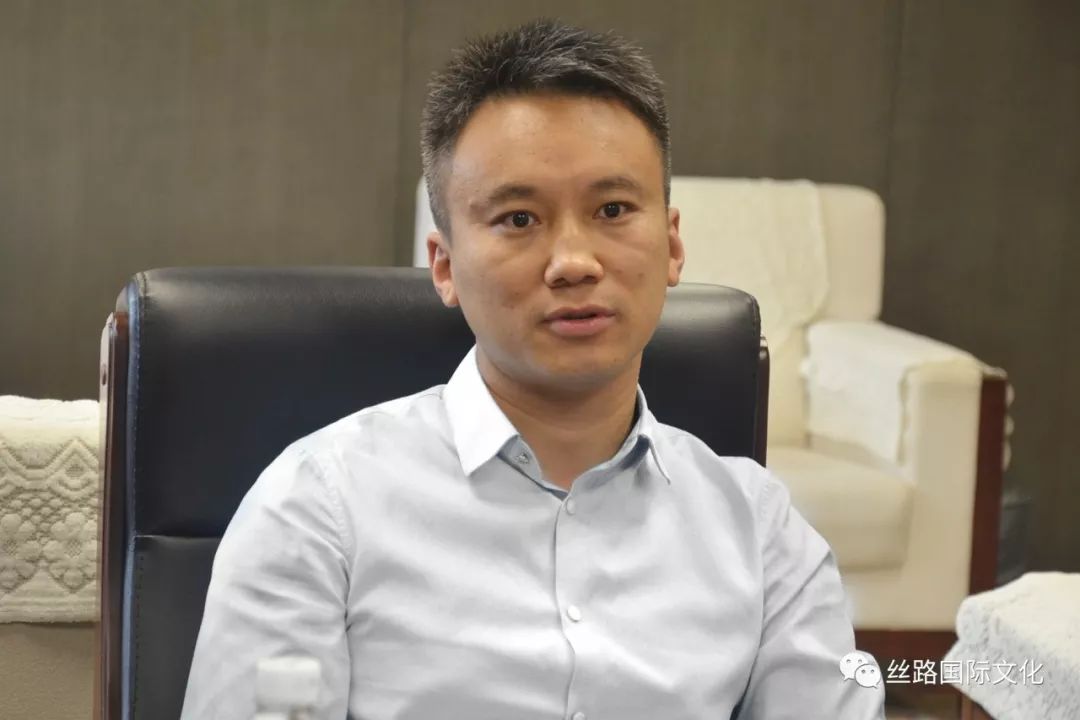 泸州市政协主席、主任单人照片.jpg
