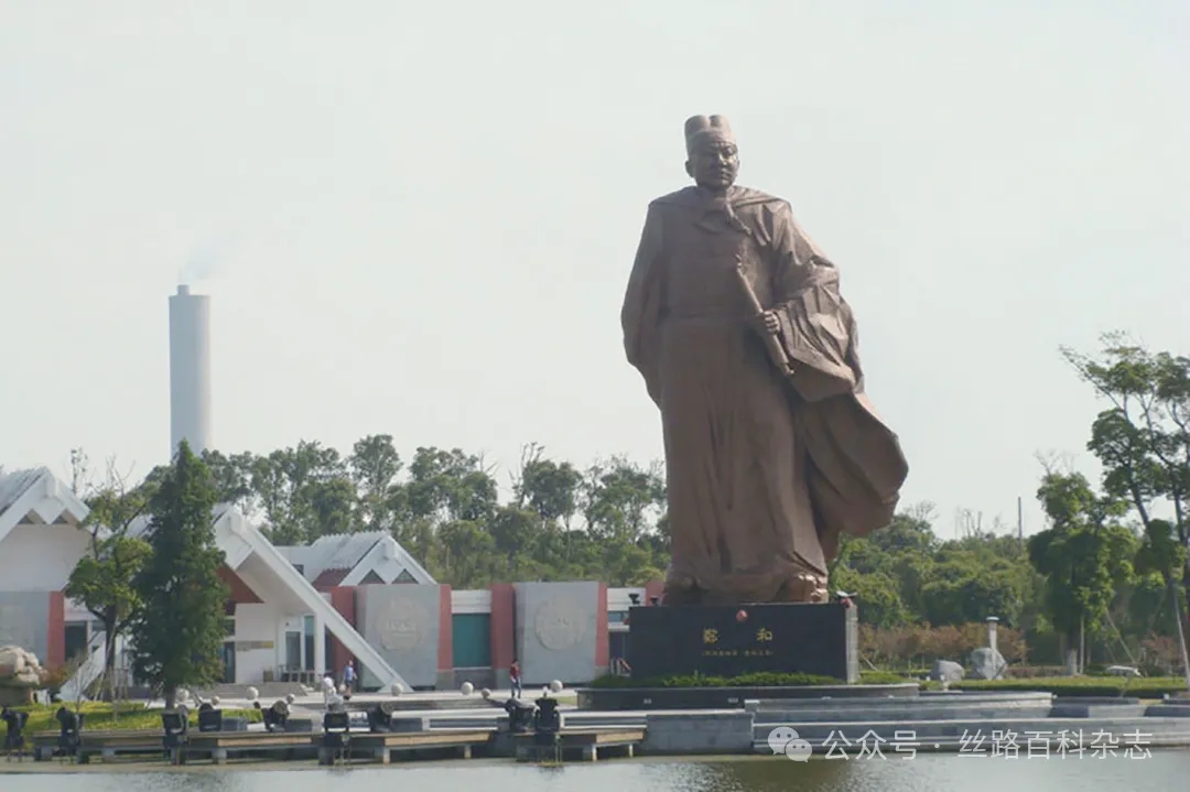 郑和塑像.webp.jpg