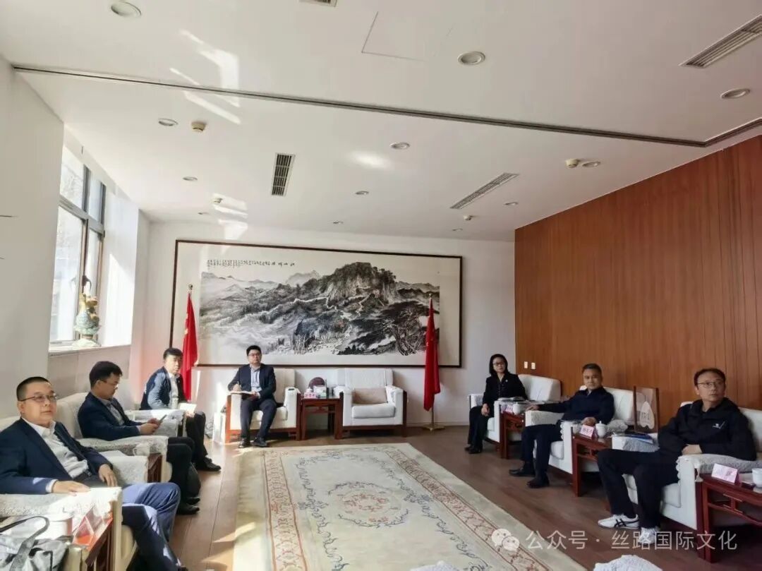 上海合作组织青年智库发展座谈会召开.jpg